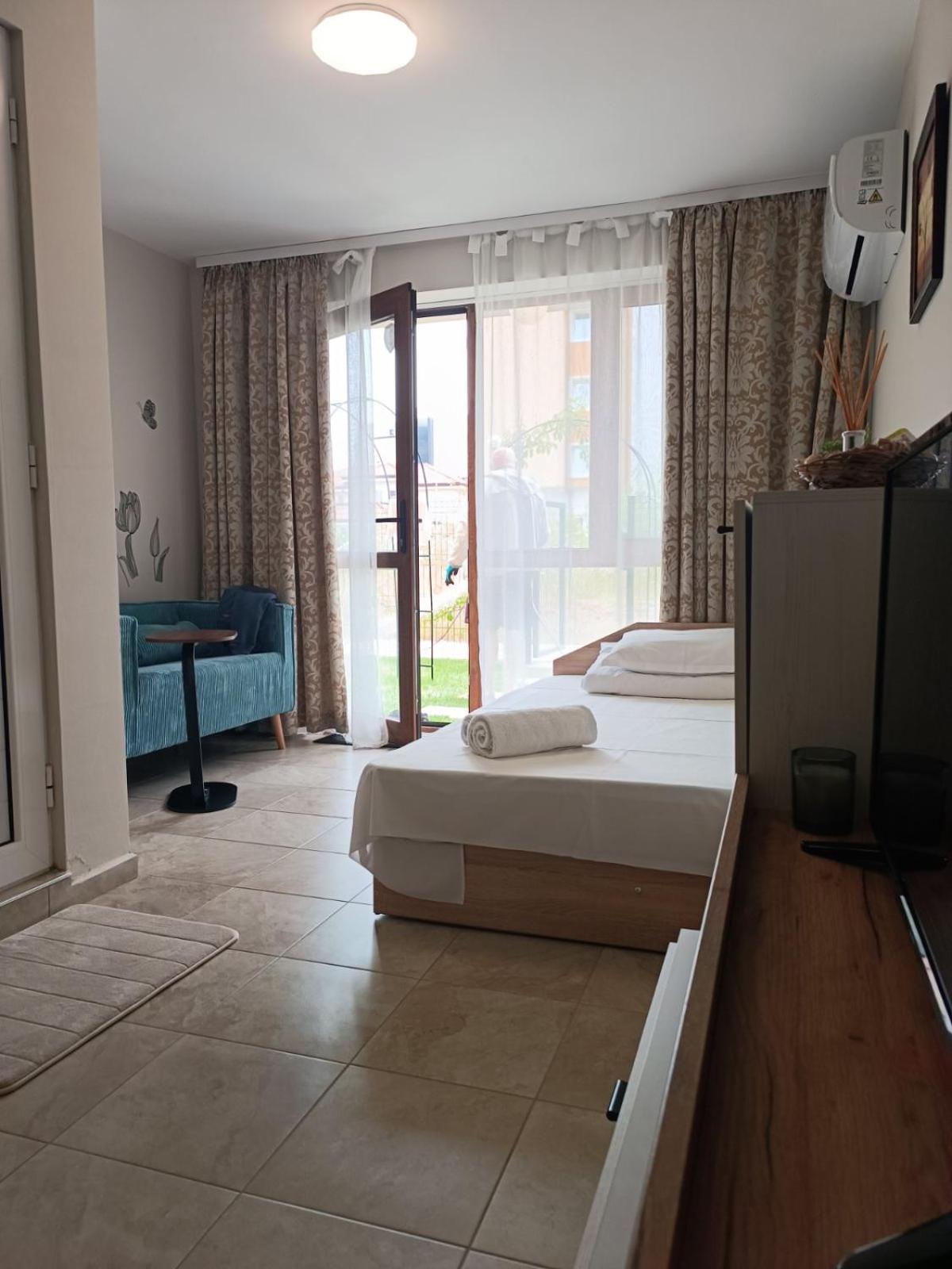 Megi Apartments, Nesebar Sity Zewnętrze zdjęcie